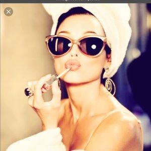 Meet your Posher, Mimi